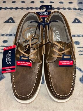 Chaps Brown Men’s Leather-Style Boat Shoes!  Size 8! New with tags !